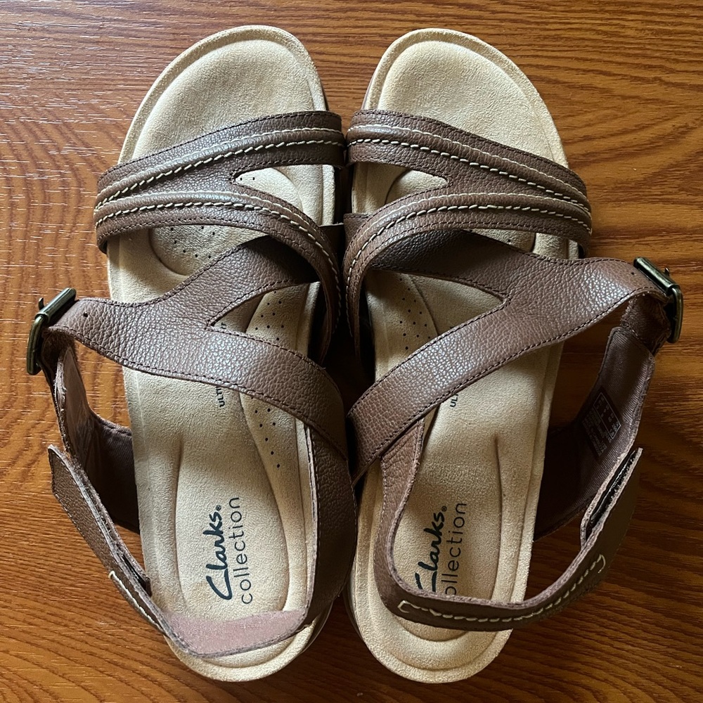 Clarks Brown Brynn Sandals Women’s 9